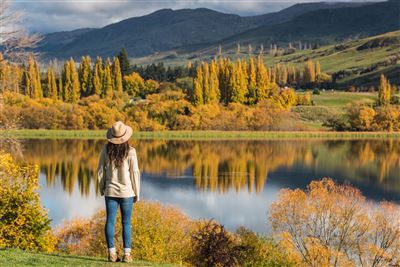 Wakatipu Lake im Herbst